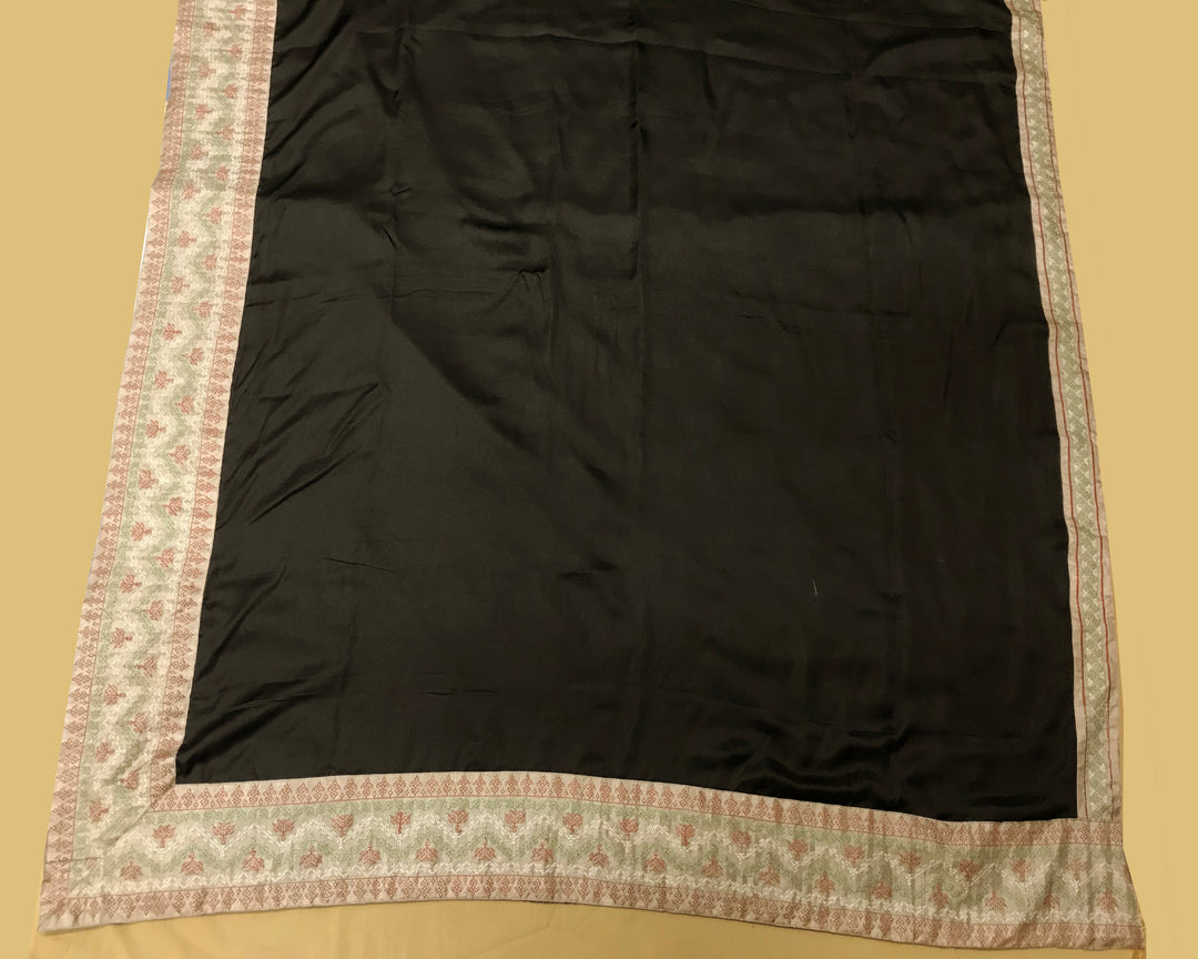 Midnight black maharani border saree front pleats showing border design