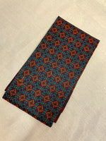 Load image into Gallery viewer, Maroon kasuti garden blouse sleeve embroidery detail