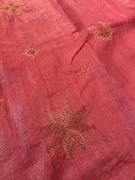 Load image into Gallery viewer, brick red kasuti ooru saree showcasing embroidered pallu design