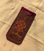 Load image into Gallery viewer, tamra ter fabric glasses case with woven texture and stitched detailing