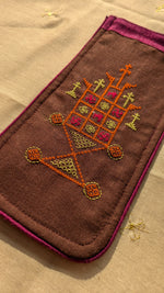 Load image into Gallery viewer, tamra ter fabric eyeglass case with woven surface texture and stitched edges