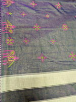 Load image into Gallery viewer, Close-up of neeli aane kasuti handwoven cotton saree embroidery