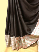 Load image into Gallery viewer, Midnight black maharani border saree side view highlighting embroidery
