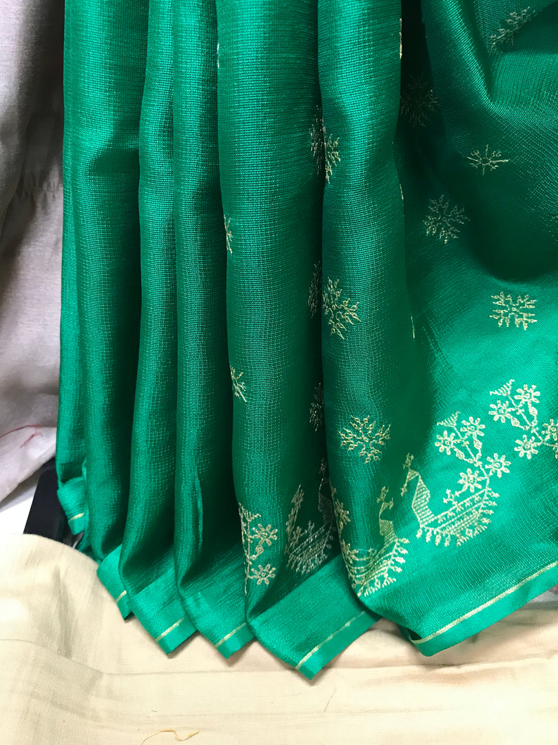 Pallu view of green golden goose motif saree
