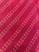 Load image into Gallery viewer, Pallu view of orange paisley temple saree with motif detail
