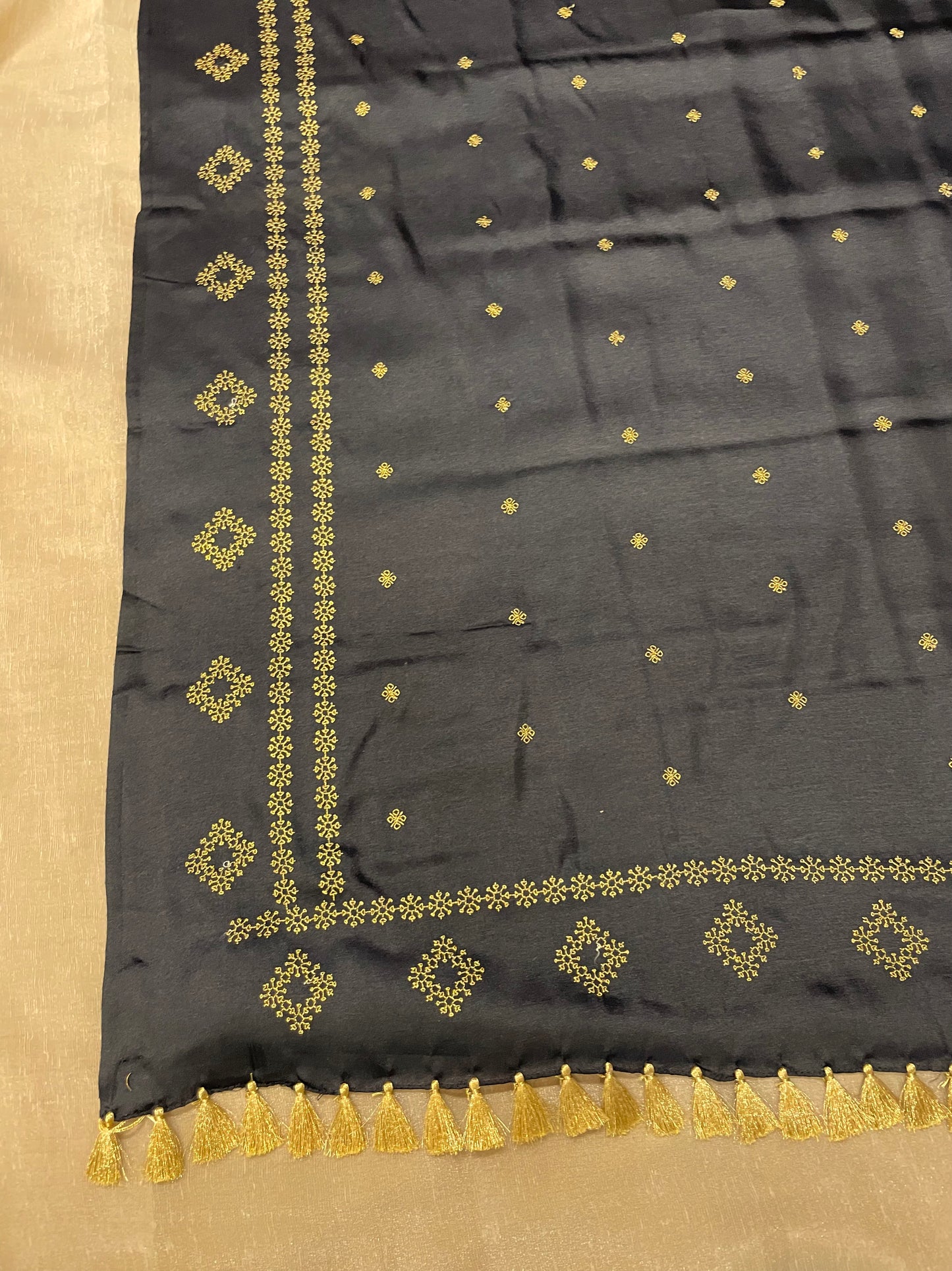 Black Sitara Kasuti Saree