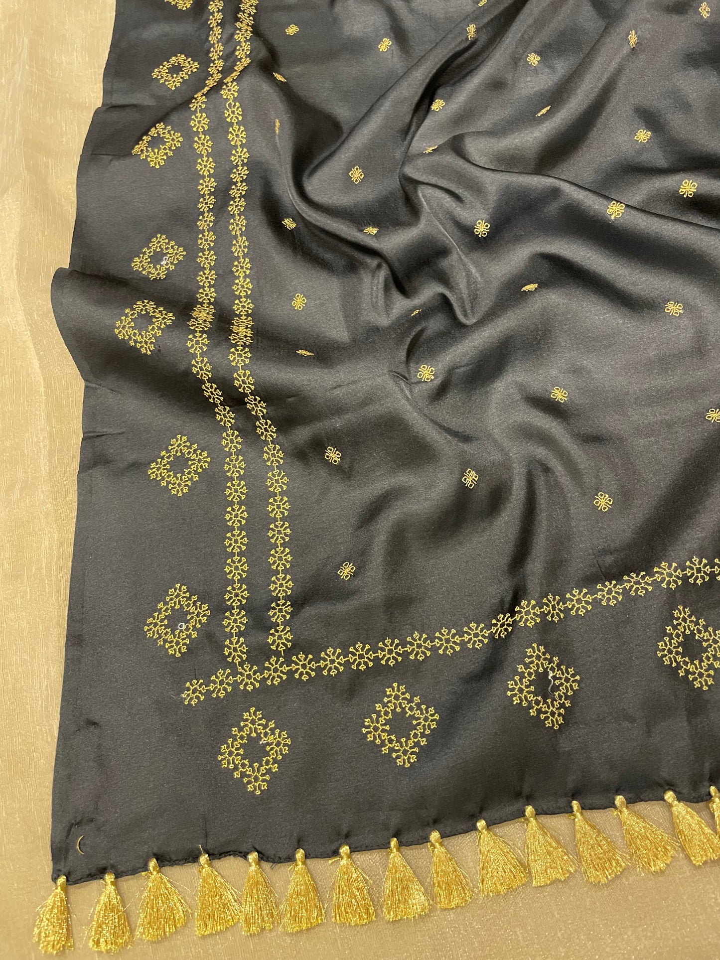 Black Sitara Kasuti Saree