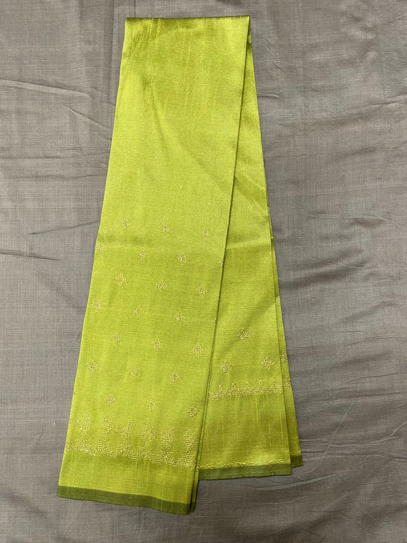 Green blouse front with kasuti embroidery and peacock design