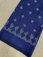 Load image into Gallery viewer, Mango kasuti blouse front with zari embroidered peacock motif
