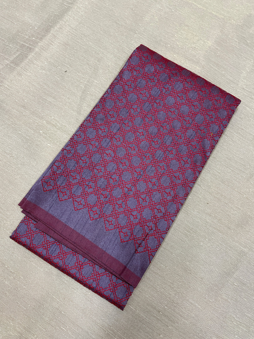 Purple jaali kasuti blouse back embroidery hook detail