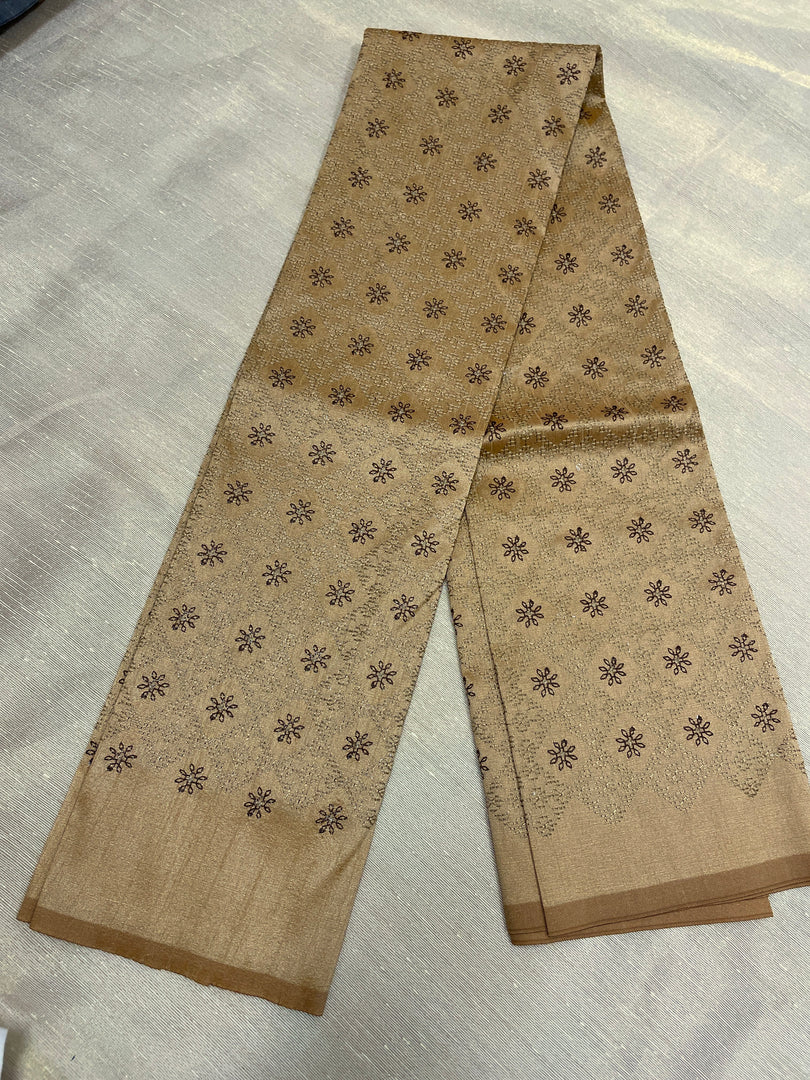 Sleeve embroidery detail on beige kasuti ethnic blouse