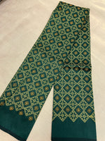 Load image into Gallery viewer, Forest green kasuti blouse back hook embroidery view
