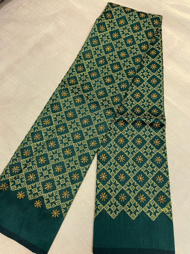 Forest green kasuti blouse back hook embroidery view