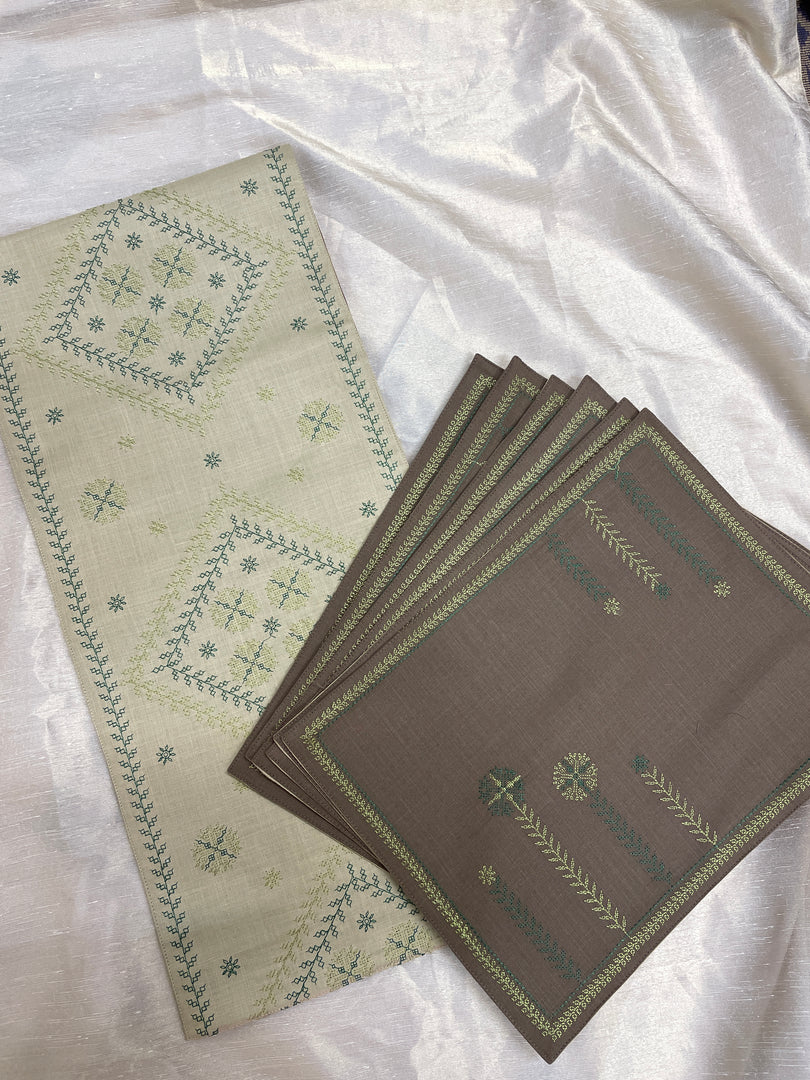 Full view of hampi garike kasuti cotton table set with embroidery