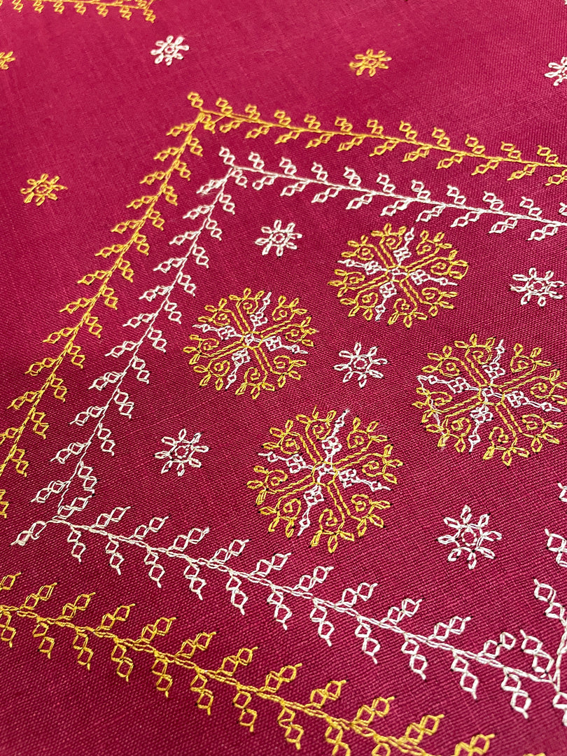 Badige moggu kasuti table set with handwoven embroidery and motifs
