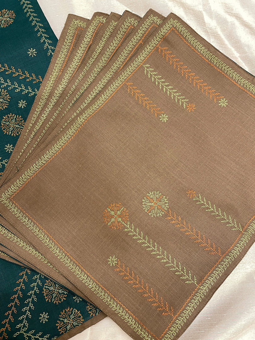 Kothambri moggu kasuti table set showing woven embroidery patterns