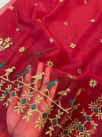 Load image into Gallery viewer, red mayur organza kasuti saree showing embroidered border detail
