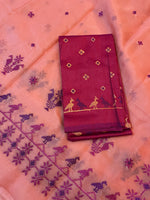 Load image into Gallery viewer, peach mayur organza kasuti saree highlighting embroidery on drape
