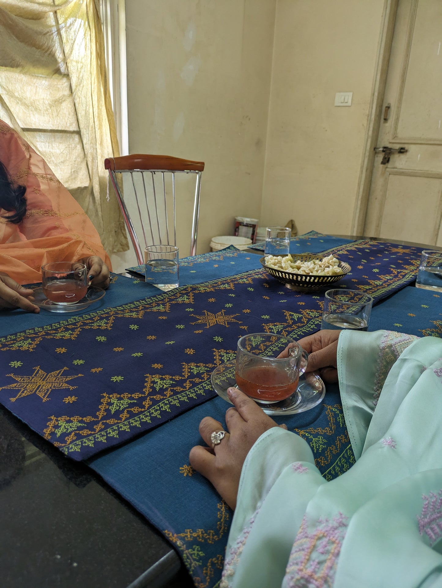 Kaveri Garike Kasuti Table set