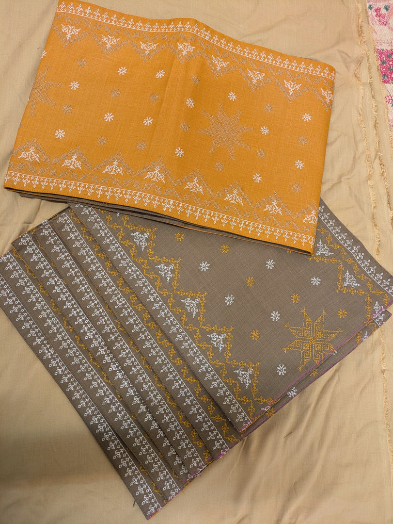 Hampi garike kasuti table set with embroidered weave close-up