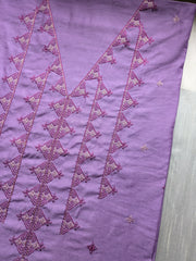 Lavender kasuti kurti displaying sleeve embroidery detail