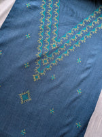 Load image into Gallery viewer, Ananda classic kasuti kurti side embroidery close-up

