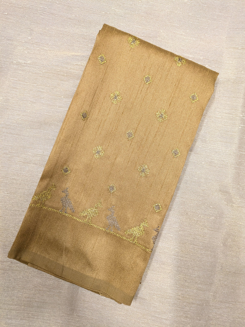 Light beige mayur blouse embroidery close-up