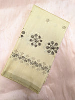 Load image into Gallery viewer, Cream kasuti parijat blouse sleeve embroidery detail
