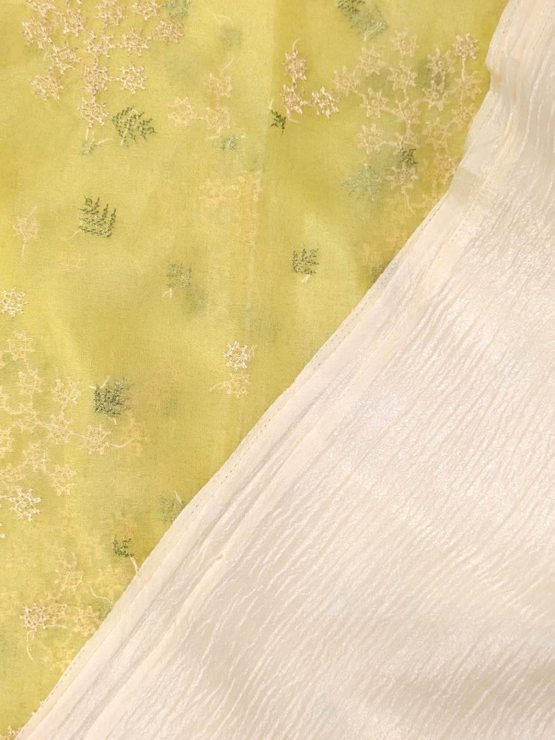 Lemon kanakambara saree with gold detailing and blouse set