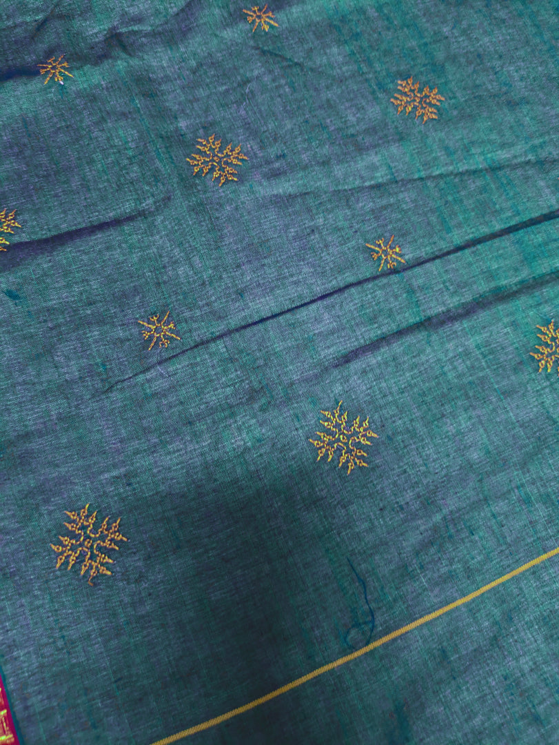 Green hasiru handwoven cotton saree with kasuti embroidery on pallu