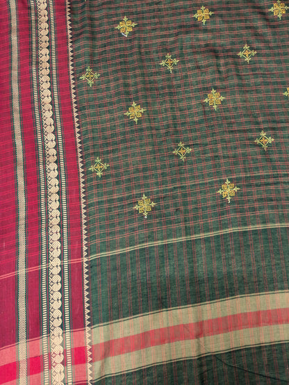 Hasiru Malini Kasuti Handwoven Cotton Saree