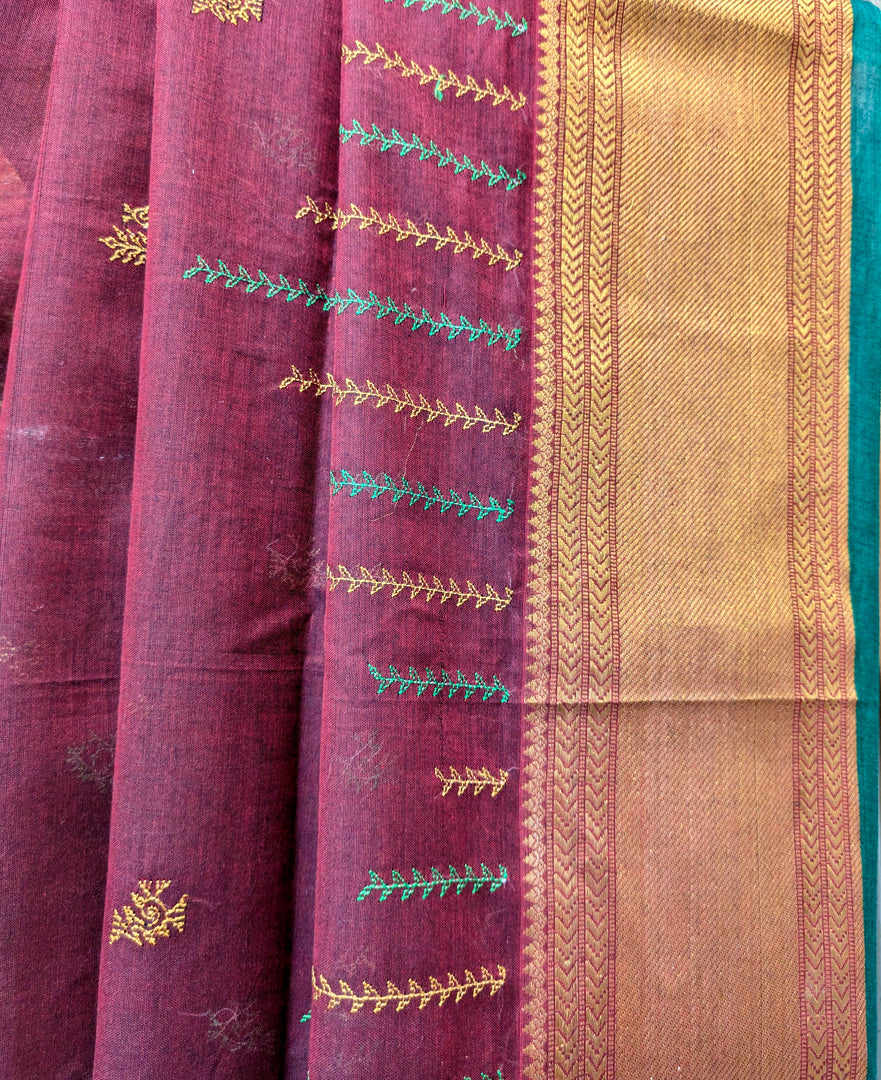 Pallu section of kumkuma hakki kasuti cotton saree showing bird motifs