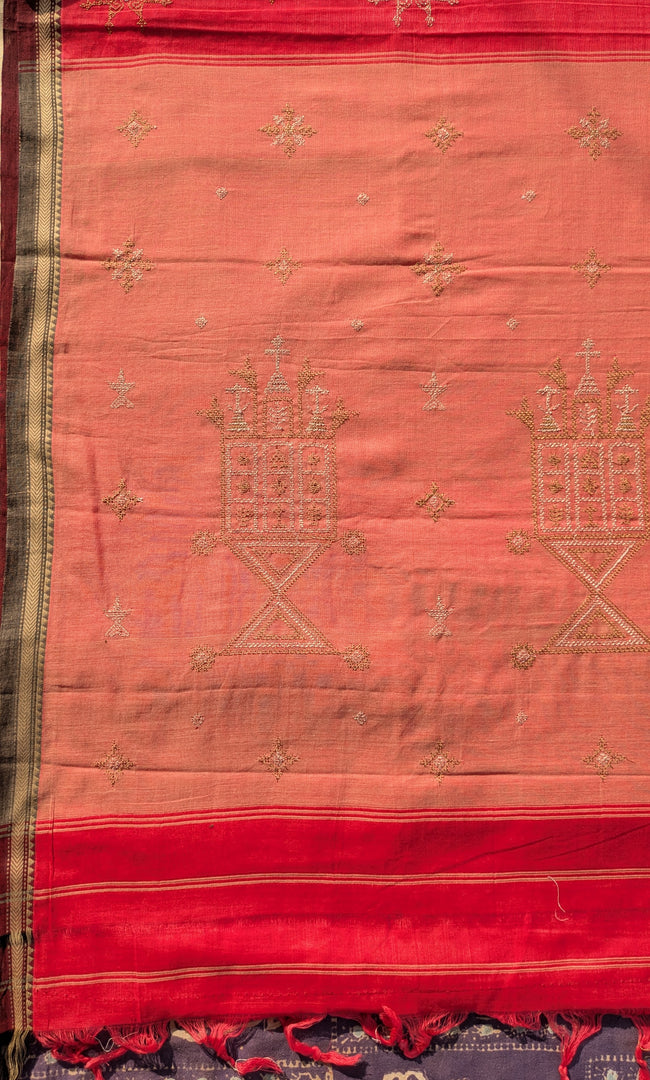 embroidered red kasuti ter handwoven cotton saree pallu view
