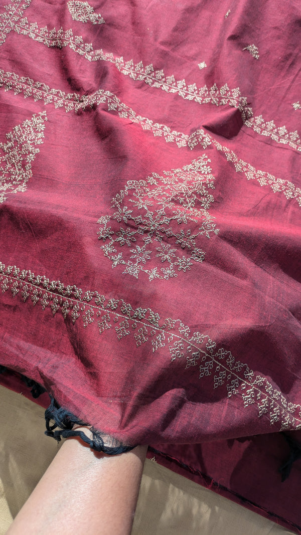 maroon petal kasuti handwoven cotton saree front angle