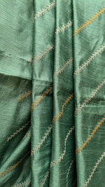 Load image into Gallery viewer, forest kala leheriya kasuti saree combo with border embroidery
