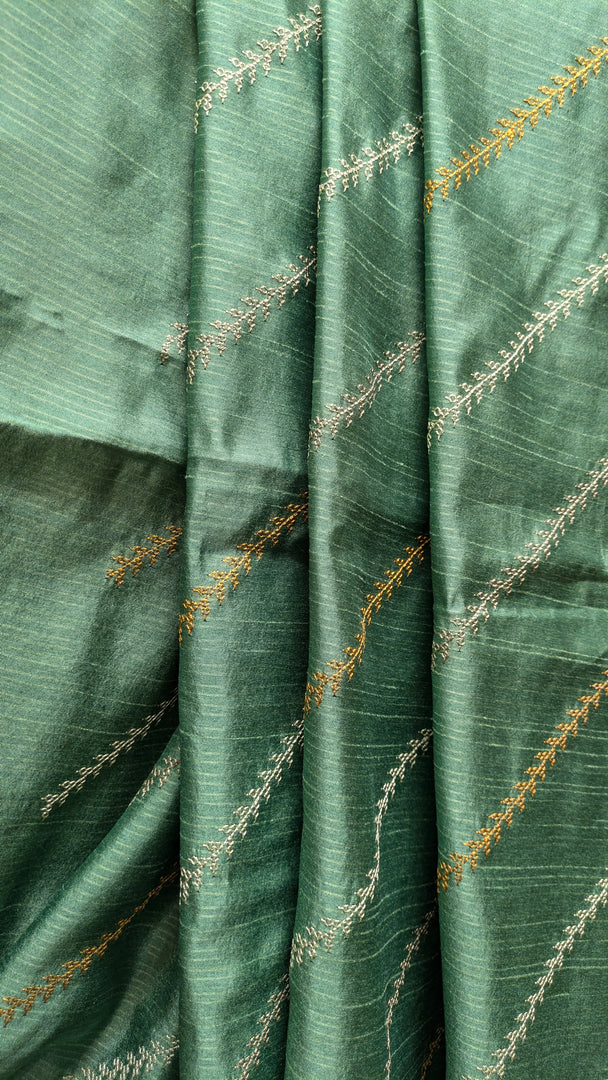 forest kala leheriya kasuti saree combo with border embroidery