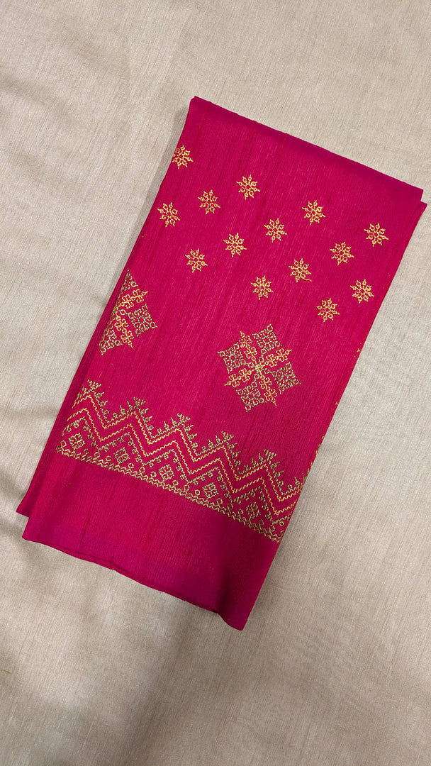 Rani pink kasuti blouse front view with traditional stitched motifs