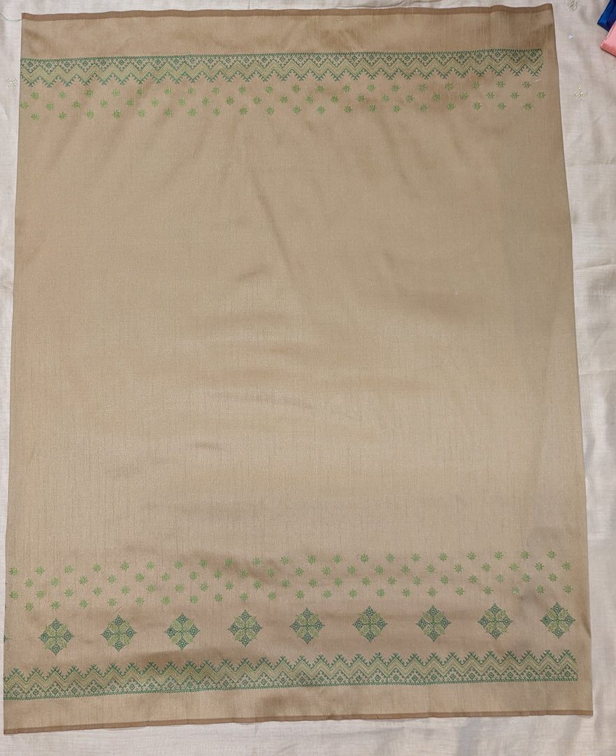 Back hook detail of beige kasuti embroidered blouse