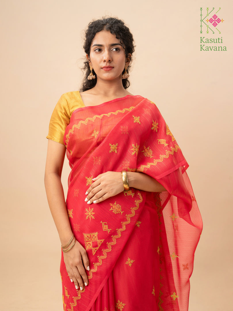 embroidered rani pink sherbet kasuti saree close-up view