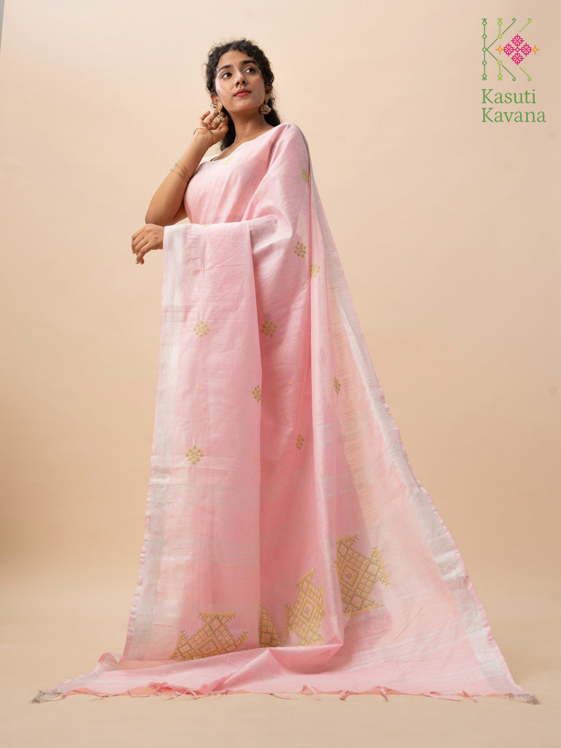 baby pink floret cross stitch kasuti saree with embroidered pallu detail