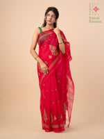 Load image into Gallery viewer, embroidered rani organza kasuti saree pallu view
