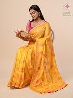 Load image into Gallery viewer, Border embroidery close-up of mango yellow classic kasuti saree
