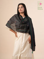 Load image into Gallery viewer, embroidered black and green kasuti stole border close view

