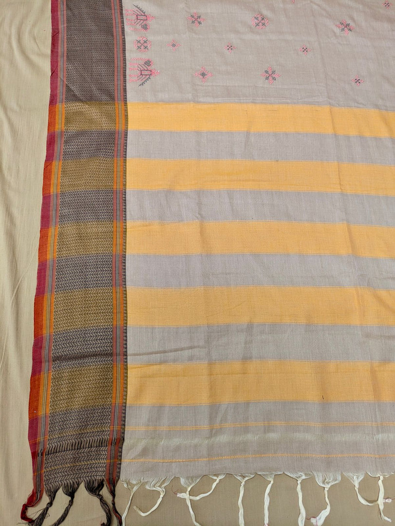 Cream handwoven cotton saree with aane kasuti embroidered border