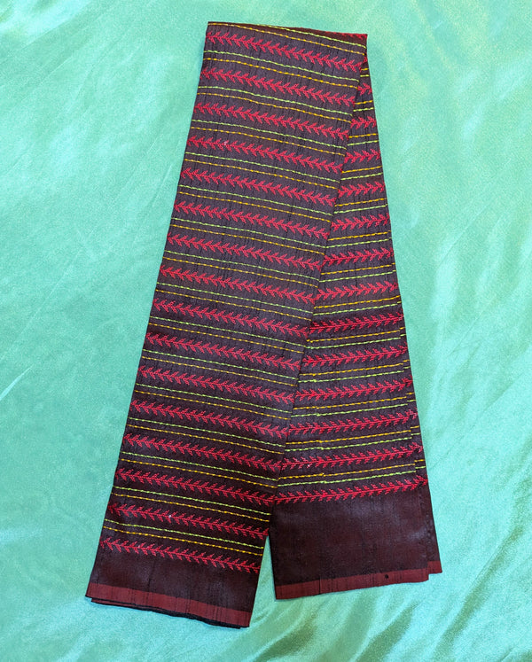 back hook design of deep maroon village kasuti blouse with embroidery