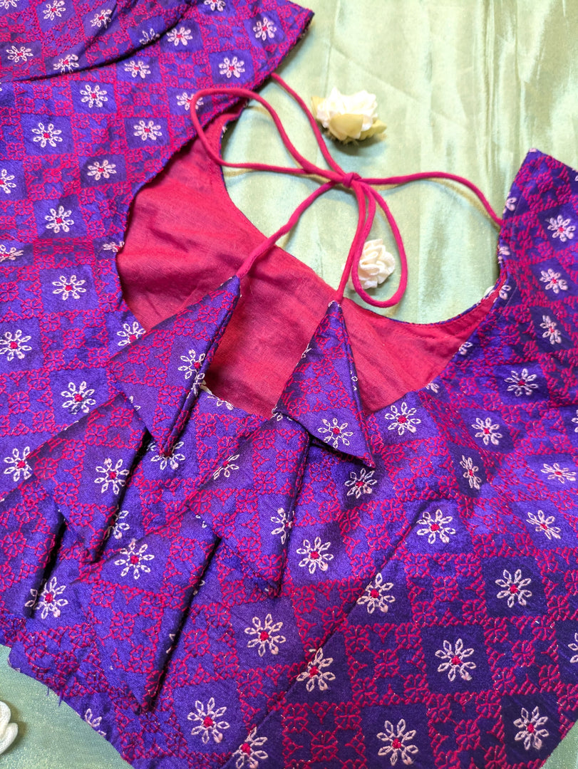 back hook design of purple chaya kasuti stitched blouse with embroidery