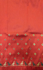 Load image into Gallery viewer, pallu border of green mor saree shown with kasuti embroidered blouse close-up
