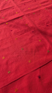 red kasuti cotton saree with bloom embroidery close-up