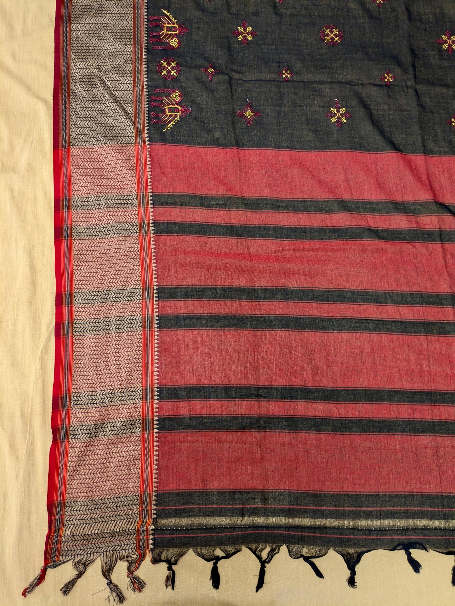 Black Aane Kasuti Handwoven Cotton Saree