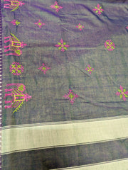 Close-up of neeli aane kasuti handwoven cotton saree embroidery